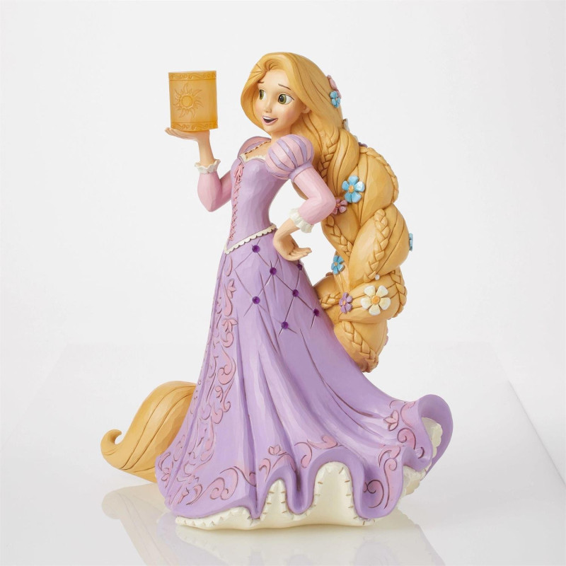 MARS 2025 : Disney : Raiponce - Traditions - Figurine Tangled Rapunzel "A Daring Dreamer"