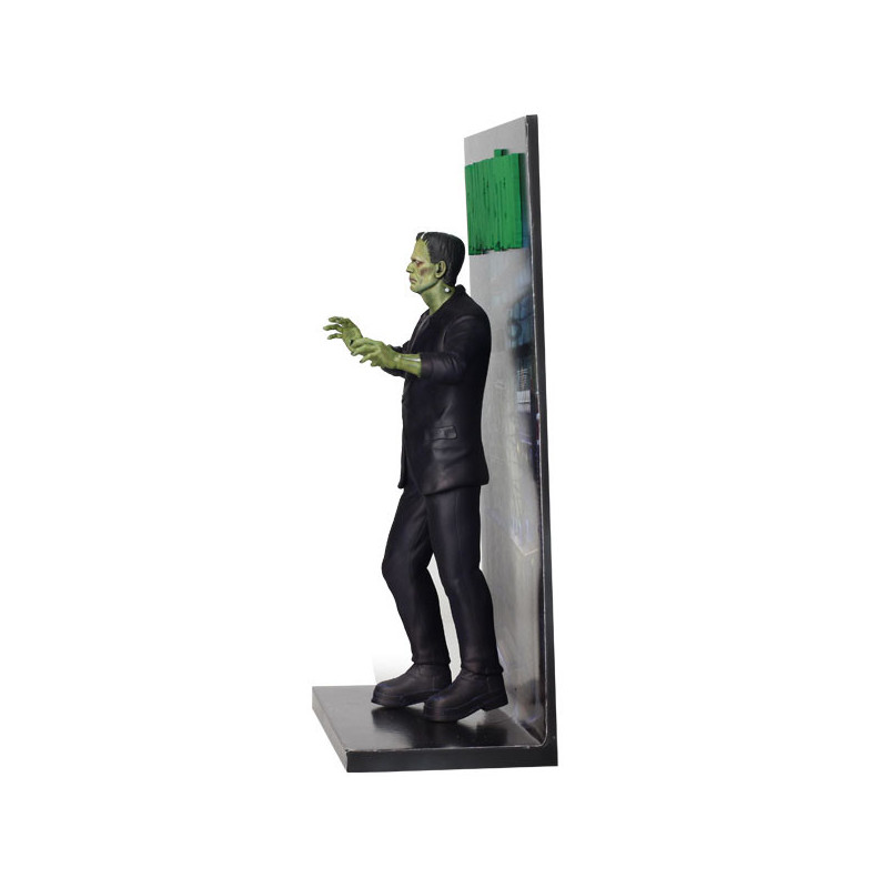 AVRIL 2025 : Universal Monsters - Statue PVC Frankenstein Poster