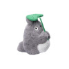 Mon voisin Totoro - Coussin peluche Nakayoshi Totoro Gris avec feuille 21 cm