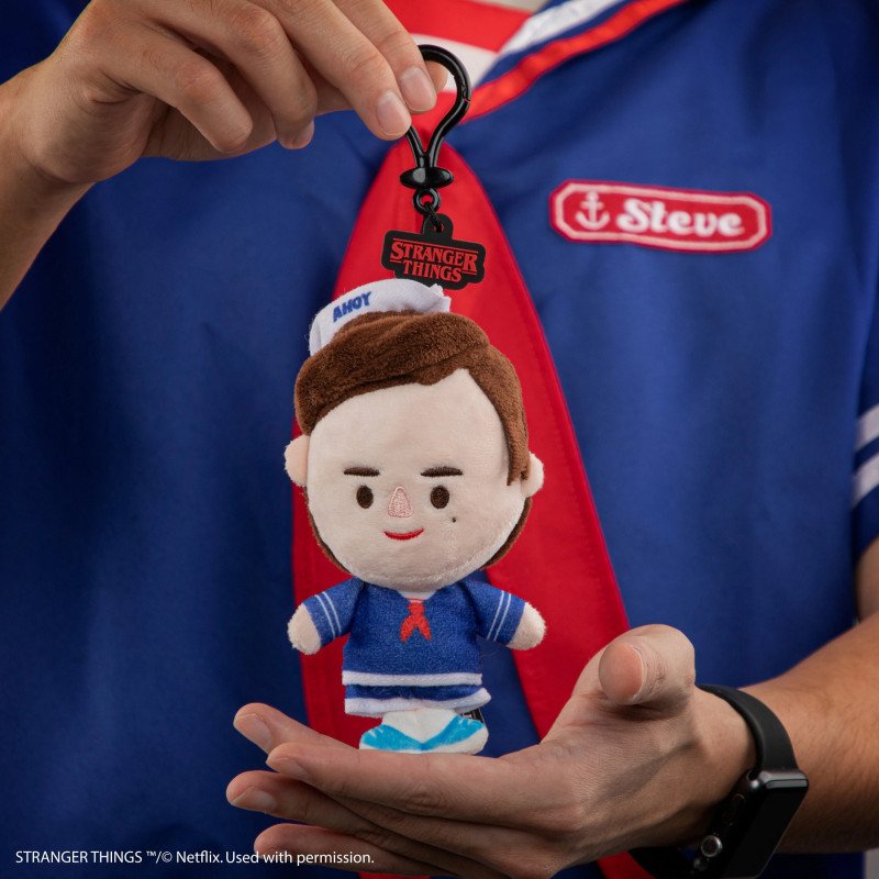 Stranger Things - Porte-clé bag clip peluche Steve Scoops Ahoy