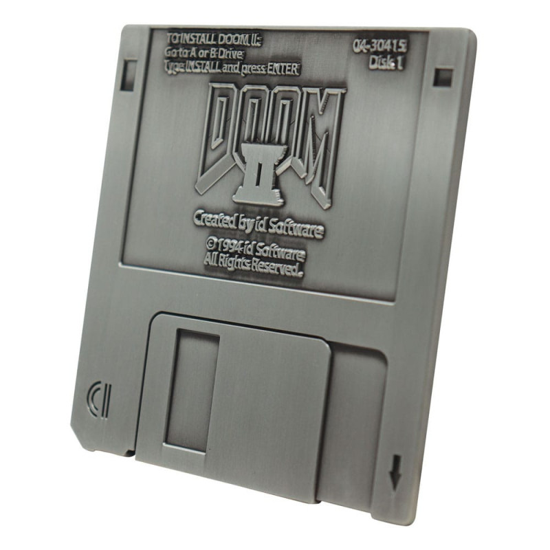 ÉTÉ 2025 : Doom II - Réplique Arena Floppy Disk 5000 exemplaires