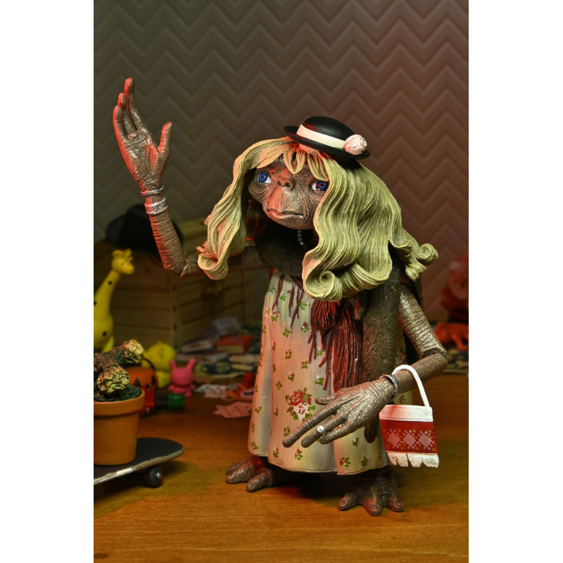 E.T. l'Extra-terrestre - Figurine 40th anniversary Ultimate Dress Up E.T. 12 cm